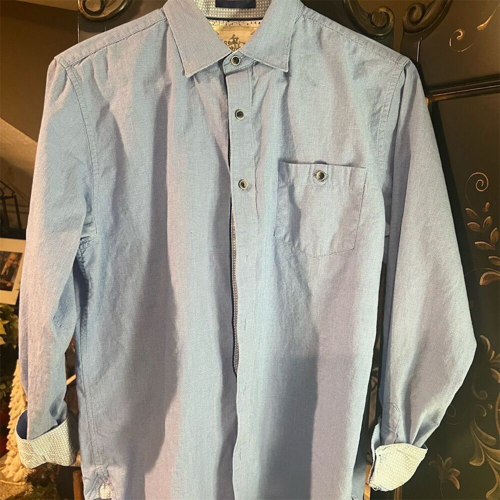Age of Wisdom Men's Blue Chambray Button-Up Shirt Size M Long Sleeve
